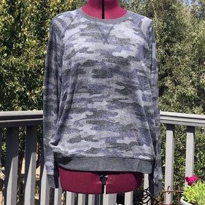 Lucky Brand Long Sleeve pullover/sweatshirt